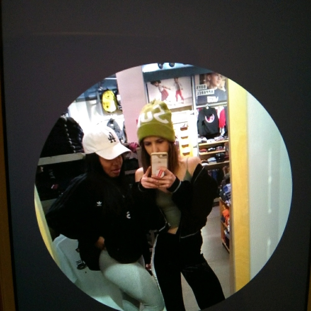 Meet your Posher, Chelsea